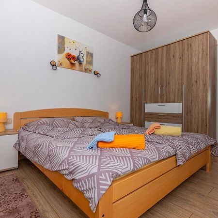 Apartman Sare ซริกเวนิซา ภายนอก รูปภาพ