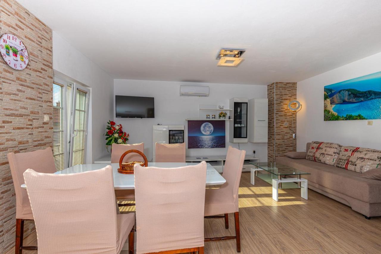 Apartman Sare ซริกเวนิซา ภายนอก รูปภาพ
